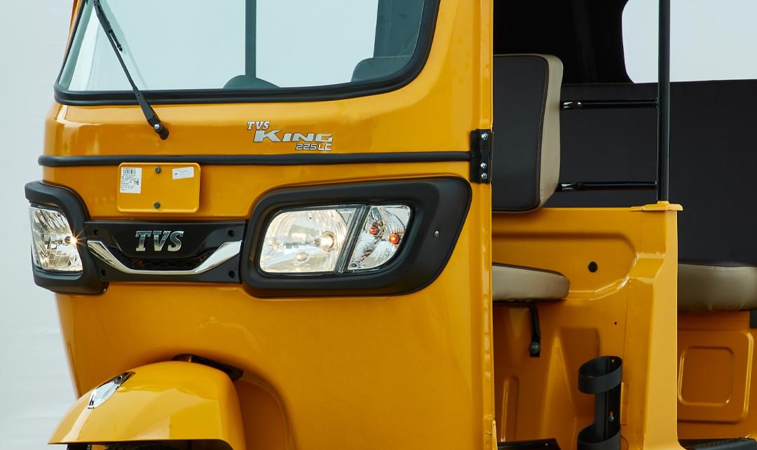 TVS King Duramax 3 wheeler auto with head lamp