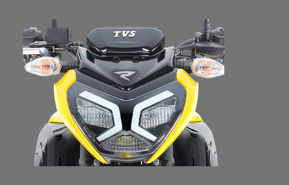 Poweful LED headlamp of Apache Raider sports motorcycles