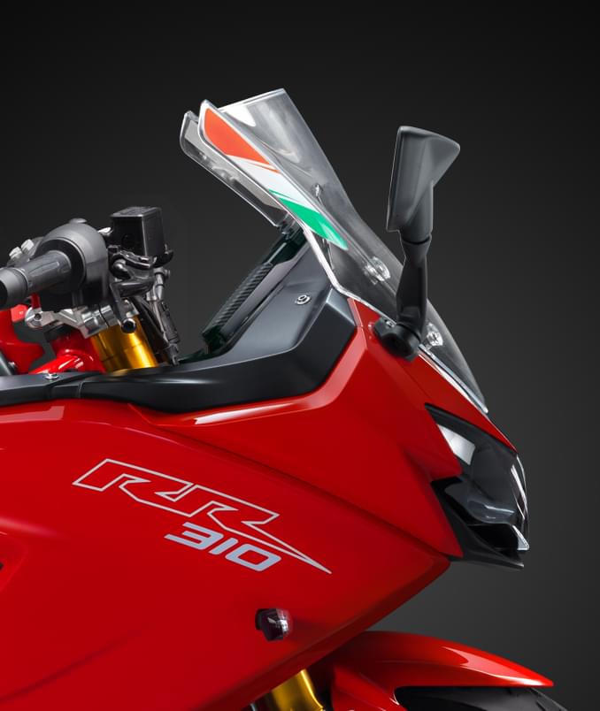 Diseño aerodinámico de la motocicleta TVS RR 310 de dos ruedas