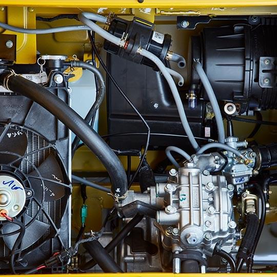 Motor avanzado con refrigeración líquida del motocarro TVS King Duramax de tres ruedas